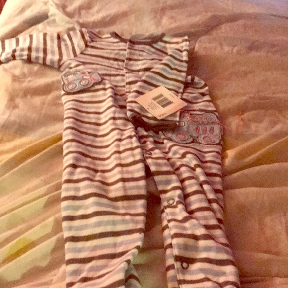 I am selling this baby boy sleeper. - Picture 1 of 1